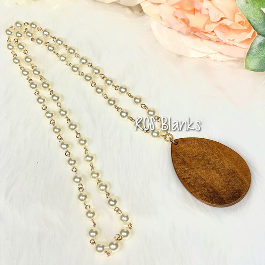 Jasmine Wood Teardrop Pearl Necklace